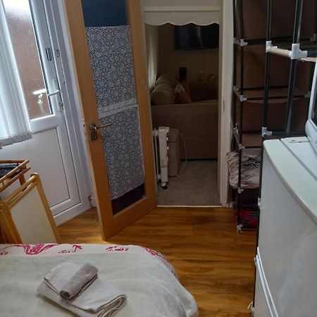 Larchmont Stay Side En Suite With Small Double Bed Leicester Ngoại thất bức ảnh