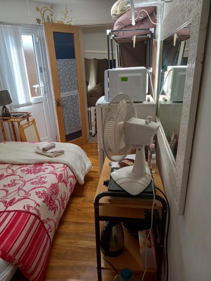 Larchmont Stay Side En Suite With Small Double Bed Leicester Ngoại thất bức ảnh