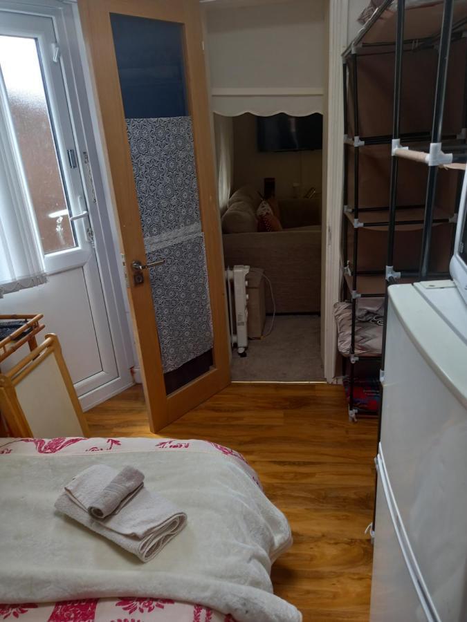 Larchmont Stay Side En Suite With Small Double Bed Leicester Ngoại thất bức ảnh